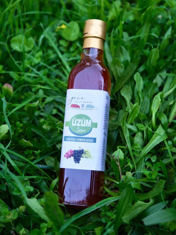 Geleneksel Üzüm Sirkesi 500ml – Keskin ve Doğal Fermente Lezzet