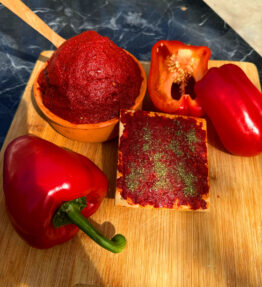 Tatlı Biber Salçası ( 5 kg İndirimli Fiyat )